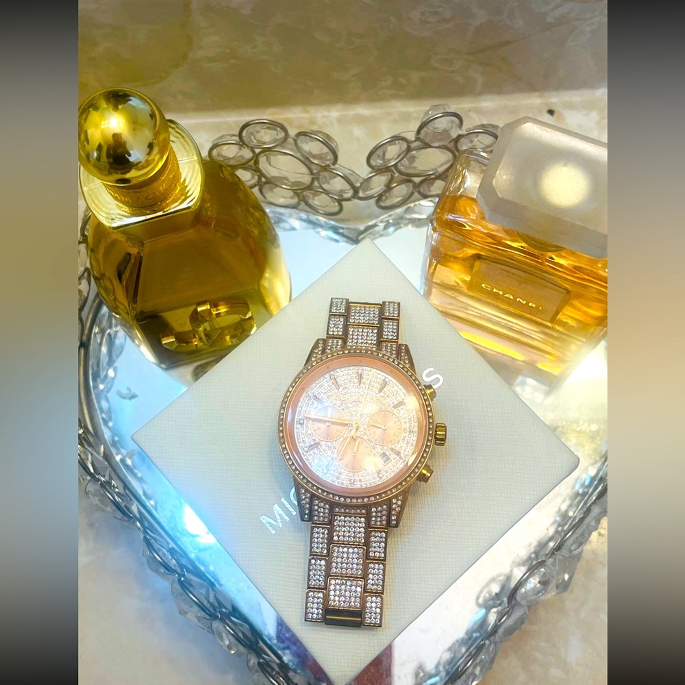Women’s Michael Kors watch ⭐️🌟💫